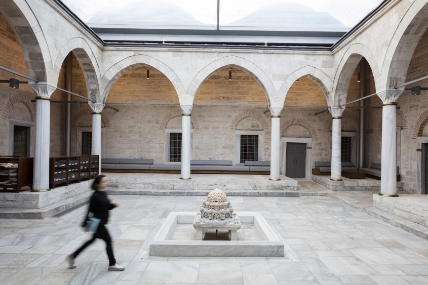 Biblioteca publica Baiazid  - Renovari menite sa pastreze in siguranta comorile bibliotecii din Istanbul