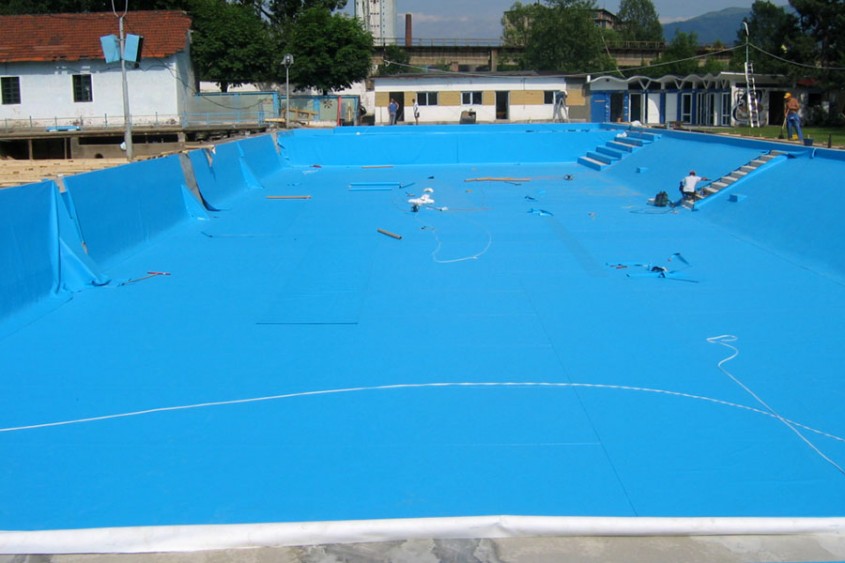Piscina publica Conexim Lupeni - Dupa renovare - Cand e timpul sa iti renovezi piscina?