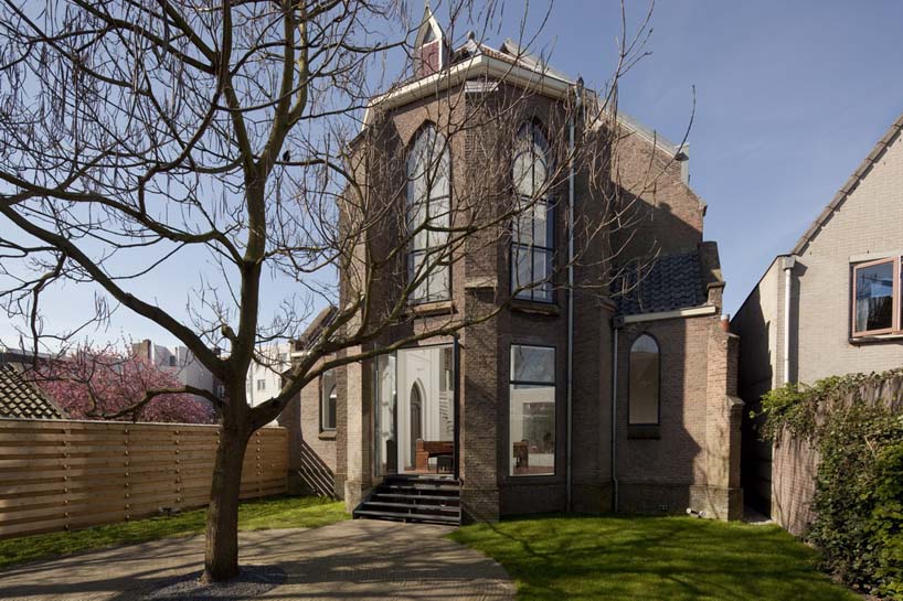 Casa moderna amenajata in interiorul unei biserici din Utrecht - Casa moderna amenajata in interiorul unei