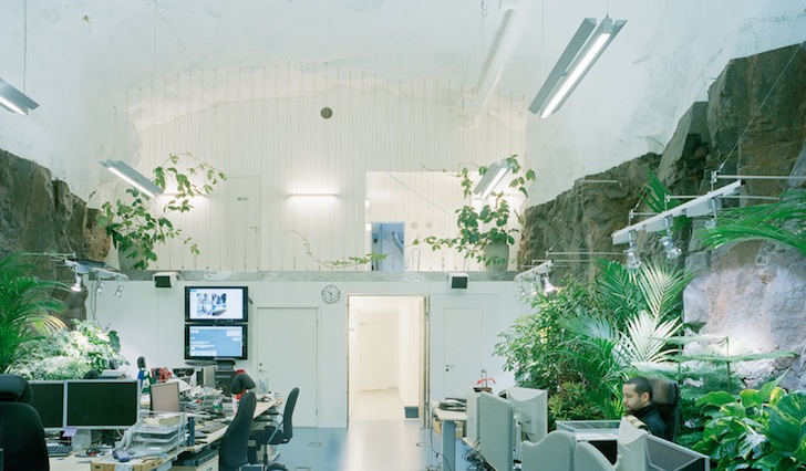 Adapost anti-atomic transformat in spatiu de birouri - Adapost anti-atomic transformat intr-un spatiu de birouri modern