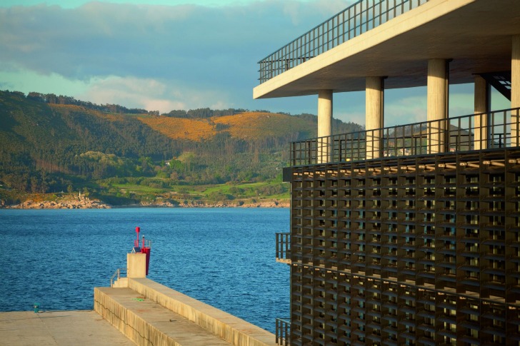 Sediul Autoritatii Portuare din Ferrol Spania - Cladirea de Control CCS - Noul sediu al Autoritatii
