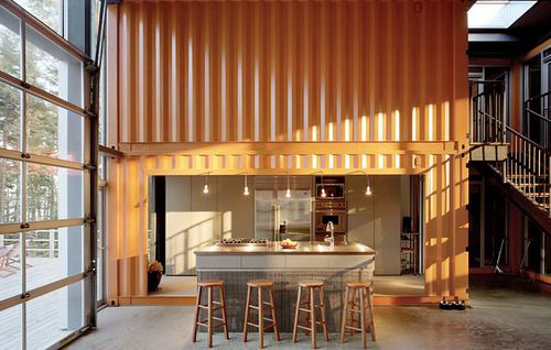 Locuinta din containere, in Estonia (detaliu de interior, foto: Peter Aaron) Locuinta din containere in Estonia (detaliu de interior foto Peter Aaron) - Proiect estonian pentru o