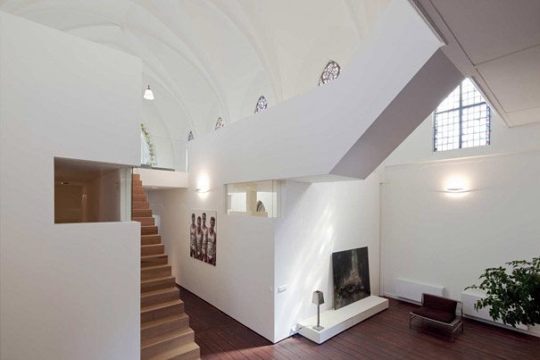 Biserica Residential XL din Utrecht transformata in locuinta
