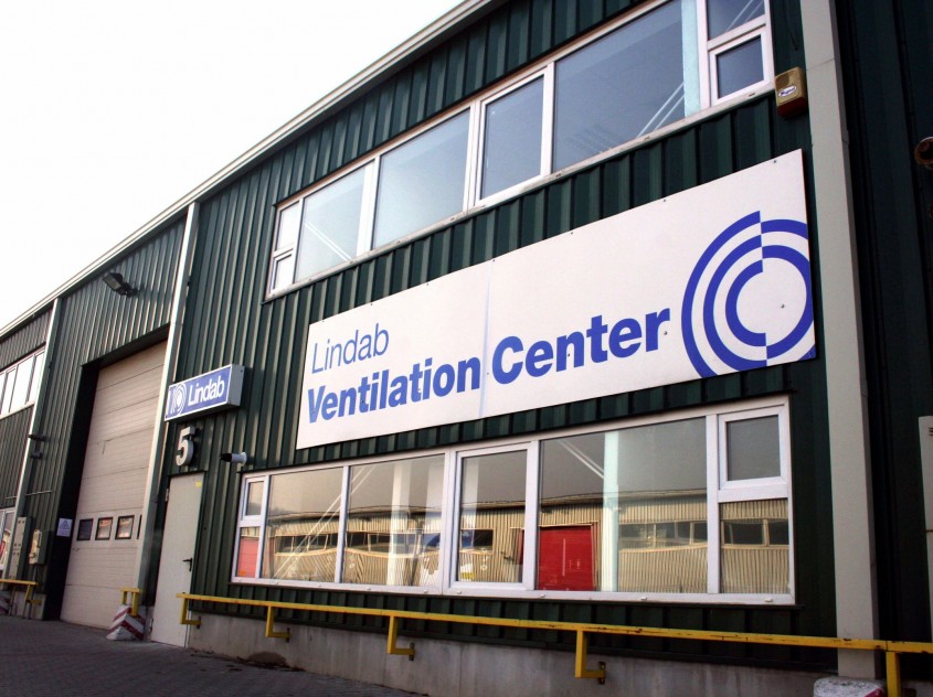 Exterior Lindab Ventilation Center Cluj - Noul Lindab Ventilation Center