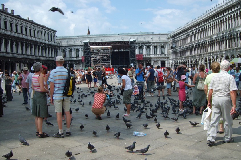 Venetia - Piete, cladiri si strazi istorice, reabilitate si destinate traficului pietonal