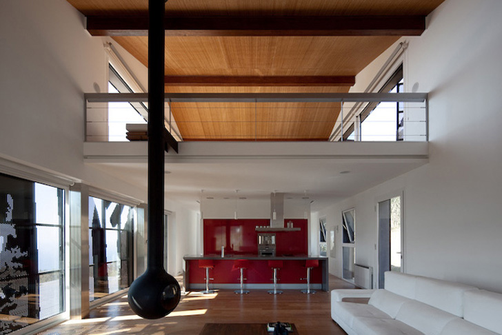 Casa Cedeira din zona de NV a Spaniei - Casa Cedeira un volum prefabricat cu modele