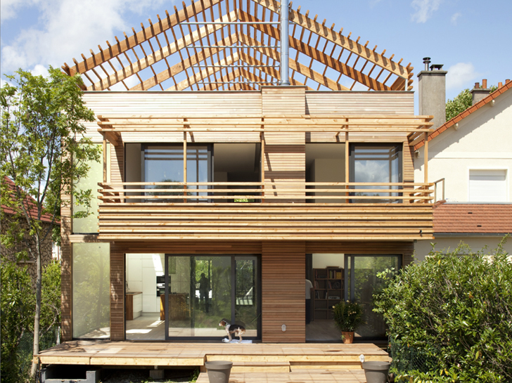 Casa prefabricata din lemn de larice finlandeza - Casa prefabricata realizata din lemn de larice finlandeza