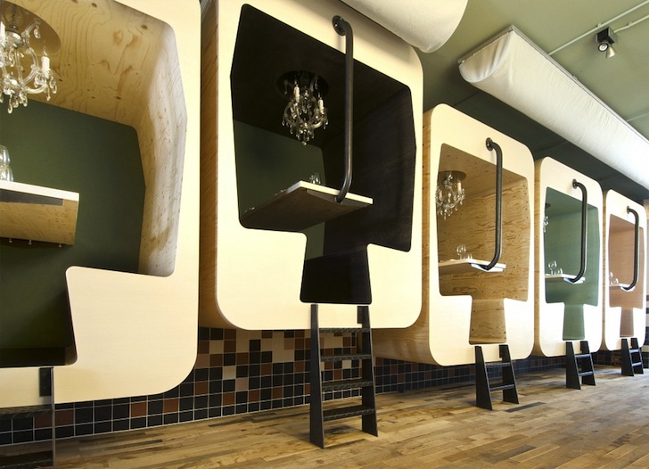 Cubicule in restaurantul Fabbrica din Olanda - Cubicule cu design industrial pentru clientii restaurantului Fabbrica din
