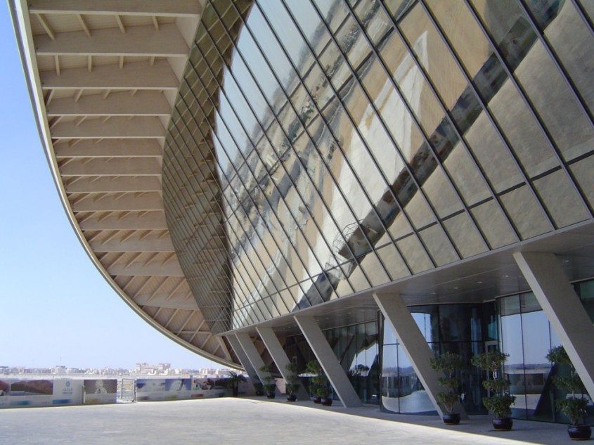 Orasul solar Masdar - Orasul solar Masdar din Abu Dhabi incepe sa capete forma