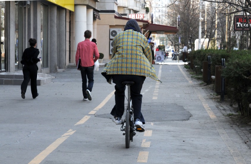 foto: Alina Miron - Cu bicicleta prin Bucuresti (foto: Alina Miron)
