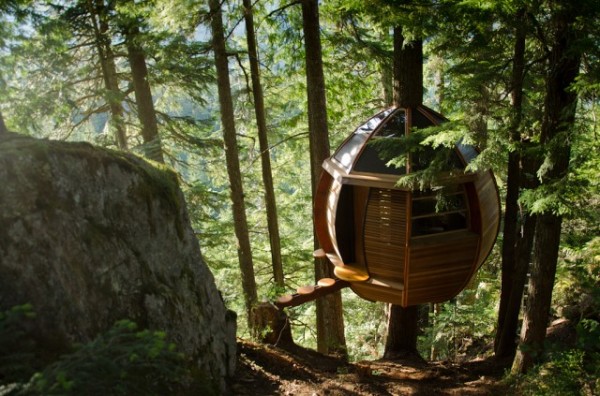 Secret-HemLoft-Treehouse-in-Canadian-Woods-1-600x396 - Loft ascuns in "tinutul elfilor"
