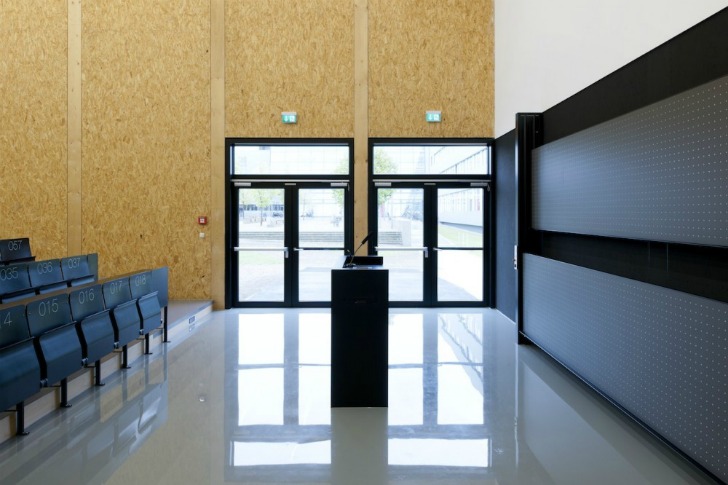 Fatada ondulata pentru Interims Audimax 5 - Fatada ondulata pentru sala Interims Audimax din Munhen