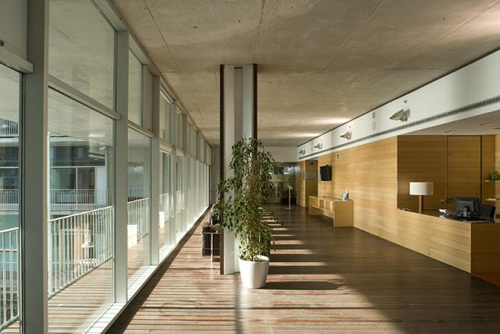 Centrul de cercetare bio-medicala din Barcelona - Cladirea Centrului de cercetare bio-medicala din Barcelona