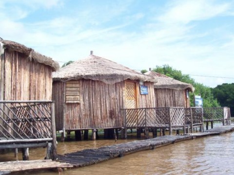 Case pe apa in Las Lagunetas Lacul Maracaibo Venezuela - Case pe apa in Las Lagunetas