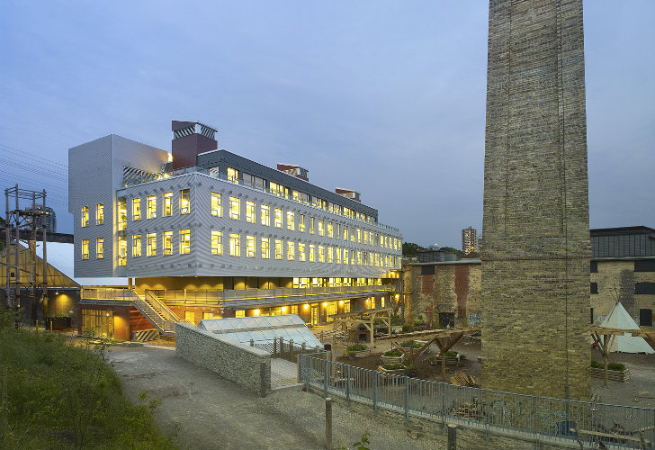 Centrul pentru Orase Verzi 1 - Veche fabrica din Toronto transformata in Centrul pentru Orase Verzi