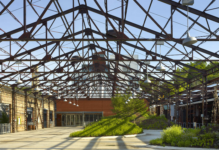 Centrul pentru Orase Verzi 3 - Veche fabrica din Toronto transformata in Centrul pentru Orase Verzi