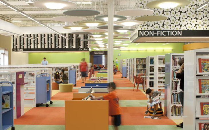 Magazin transformat in biblioteca publica - Magazin Wal-Mart transformat intr-o biblioteca publica