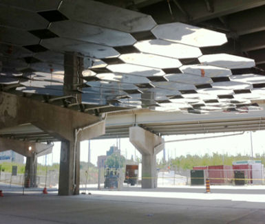 Underpass Park - Reflexii sub o strada suspendata din Toronto - Instalatie artistica Mirage 