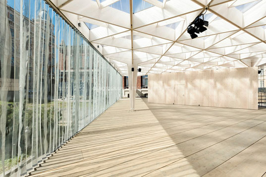 Pavilion temporar 4 - Pavilion temporar din lemn in Helsinki