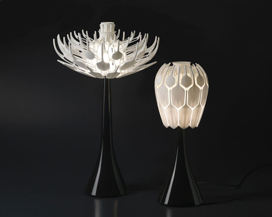 Bloom lamp1 - Lampa de birou realizata cu ajutorul unei imprimante 3D