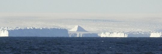 Una dintre imagini luata de pe coasta Antarctica este continentul cel mai recent descoperit in istoria