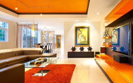 Culori solare portocaliu si rosu pentru un mediu cu adevarat calduros (foto www interiordesignforhouses com) -
