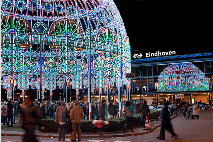 Cupola realizata din LED-uri4 - Cupola realizata din 30 000 de LED-uri