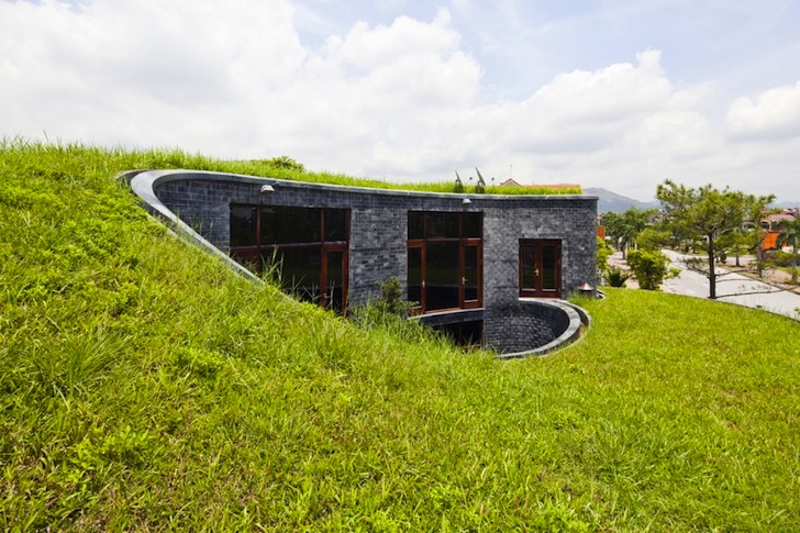 Casa eliptica4 - Casa eliptica organizata in jurul unei gradini