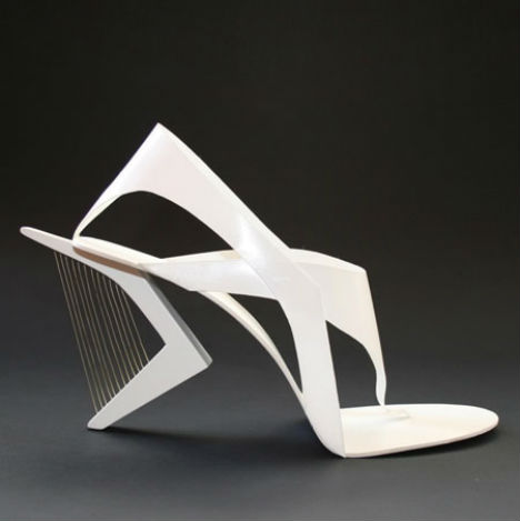 Pantofi creati de Tea-Petrovic inspirata de Santiago Calatrava - Arhitectii proiecteaza pantofi
