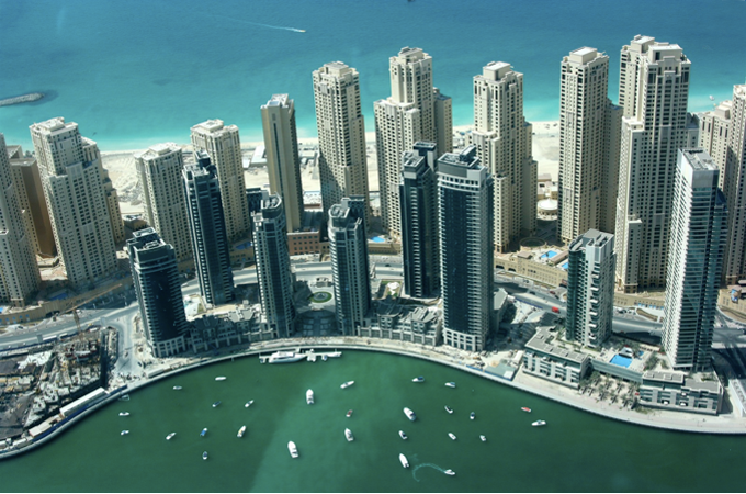 Dubai orasul ai carui zgarie-nori reprezinta o atractie turistica de lux (foto dubaiwall com) - Orase