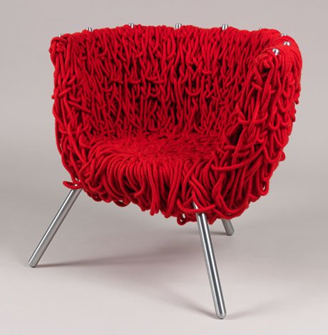 Humberto Campana - Cateva scaune confortabile a caror textura chiar te imbie sa te bucuri de