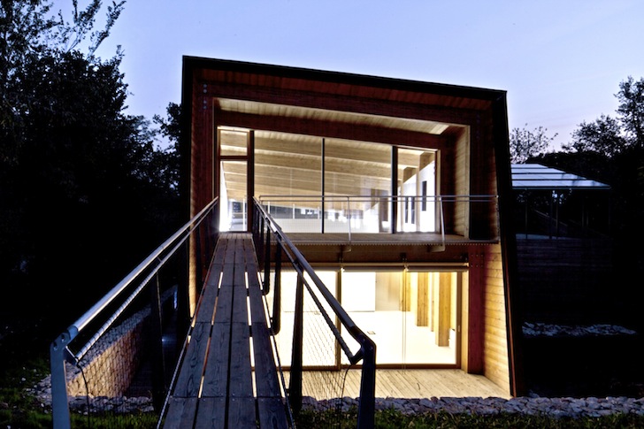 Tvzeb10 - Casa eficienta energetic, ce respecta natura in care a fost construita