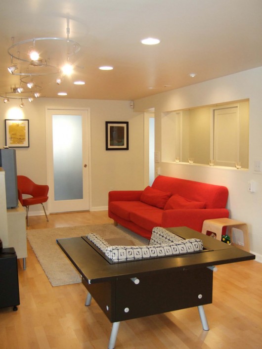 Un spatiu modern cu o sofa relaxanta (foto via comfortablehomedesign com) - Spatiu locuibil sau afacere