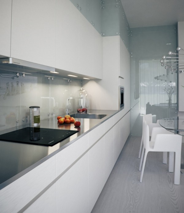 Alexander-Lysak-Visualization-sleek-narrow-kitchen-in-white-with-reflective-splash-600x695 - Alexander Lysak a creat in acest apartament un spatiu contemporan, cald si luxos