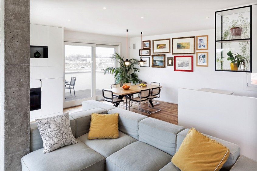 3 - Stalpii de beton din mijlocul living-ului dau specificul acestui apartament