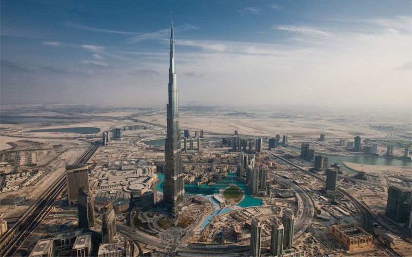 Burj Khalifa cea mai inalta structura construita din lume foto via deskarati com - Burj Khalifa