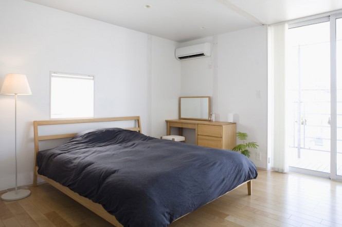 Un dormitor modern cu tot ce este necesar somnului odihnitor - Minimalism de afara pana la