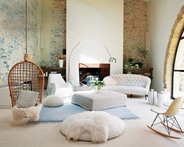 Spatiul de zi confortabil si boem - Arhitectura veche a creat ambientul perfect pentru un interior