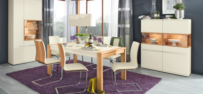 Un set modern de mobilier cu dulapuri si bar o dovada de stil si rafinament -