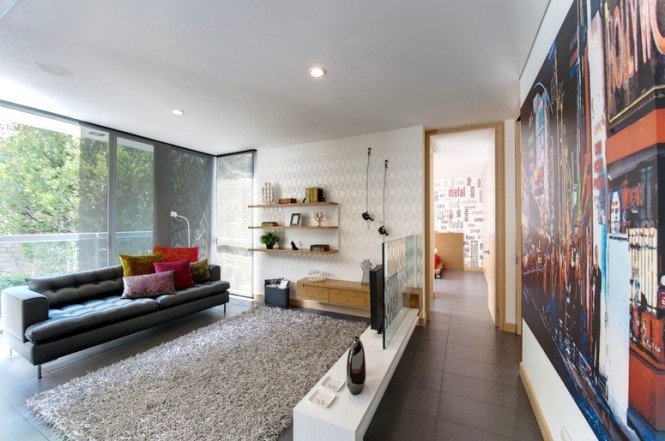 Contrast clasic, negru cu alb - Un apartament in stil pop, designer Mao Lopez