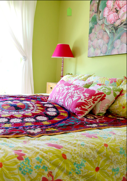 Un dormitor pe verde fistic (fara sa fie si fistichiu) - Culorile dinamice inveselesc orice casa