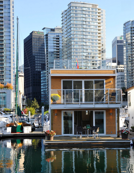 Proiect floatingthroughlife.com - O casa plutitoare, in mijlocul civilizatiei. Vancouver, Canada