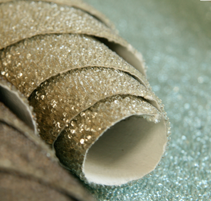 Tapetul din fibra de sticla are un aspect stralucitor si textura potrivita pentru o serie de