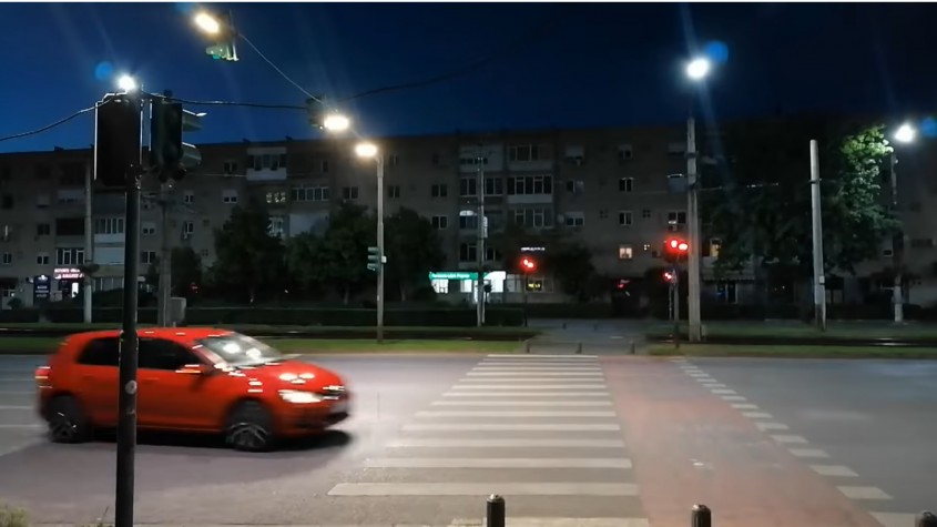 Corp de iluminat stradal pentru treceri de pietoni         