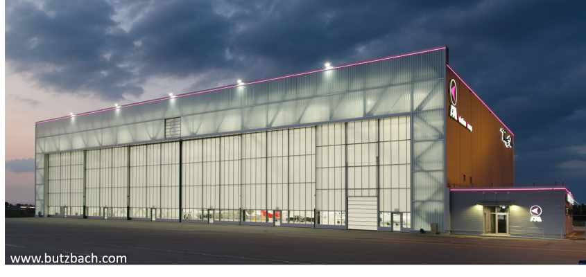 Ușile de hangar BUTZBACH – Avantajele și beneficiile pentru hangarele de aviație