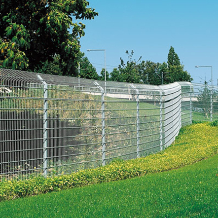 Garduri și împrejmuiri industriale 
