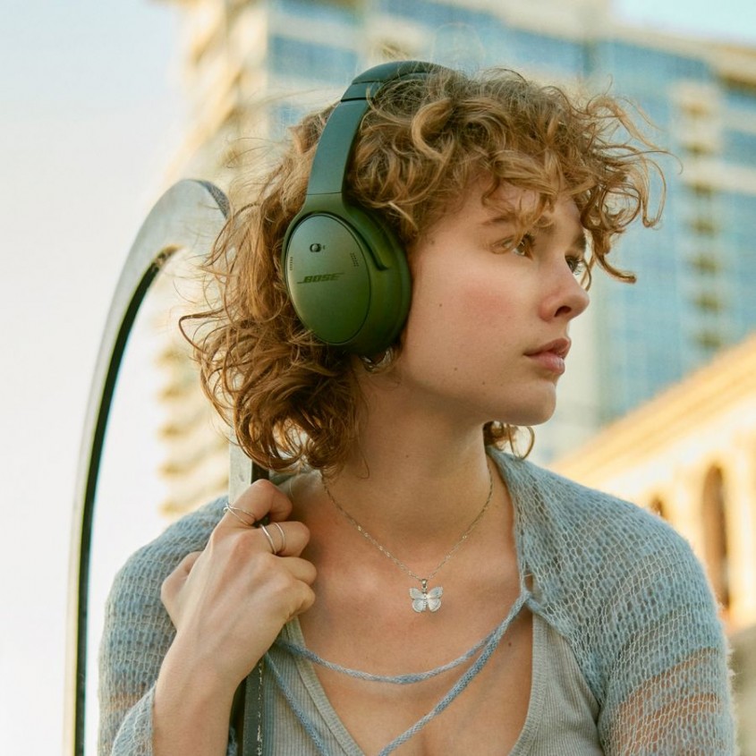 Noile casti cu anularea zgomotului Bose QuietComfort Headphones