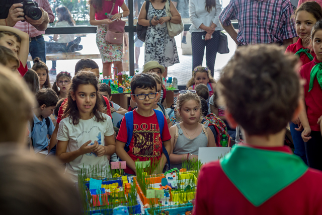 Evenimentul dedicat expoziţiilor claselor De-a arhitectura încheie anul şcolar 2017-2018 în toată ţara