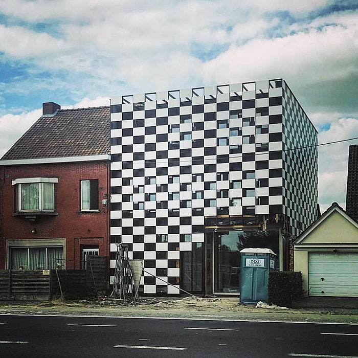 Arhitectura neobișnuită a caselor din Belgia. Urât sau reconfortant?