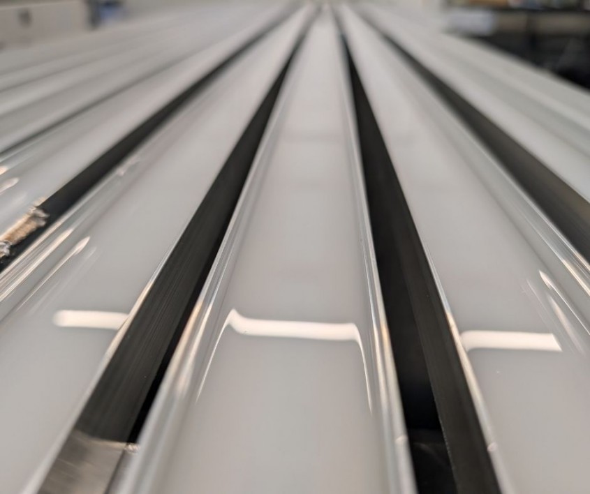 Rășina poliuretanică optică și rolul ei &icirc;n protecția și integrarea modulelor LED